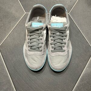 Saucony shoes size 8.5